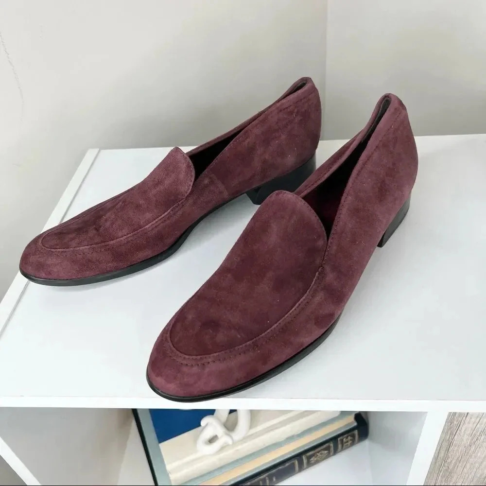 Munro Wine Colored Harrison Suede Loafer Size 9 Runs Small